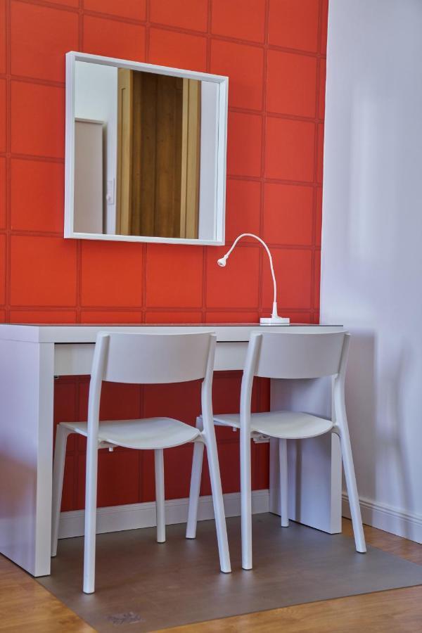 Nanirol Apartment At Gellert Bath Budapest Exteriör bild