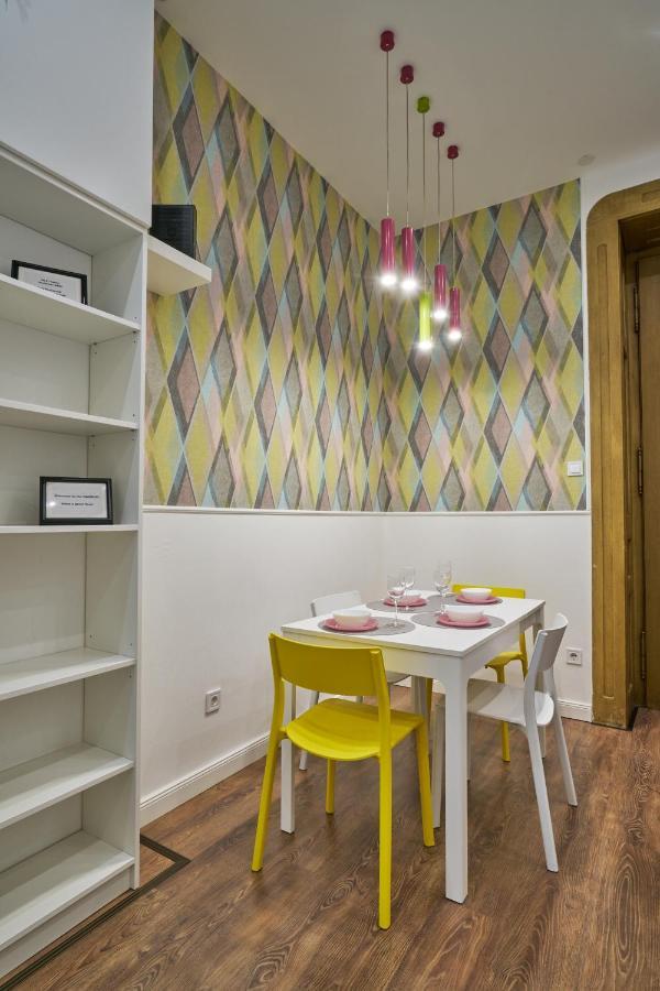 Nanirol Apartment At Gellert Bath Budapest Exteriör bild
