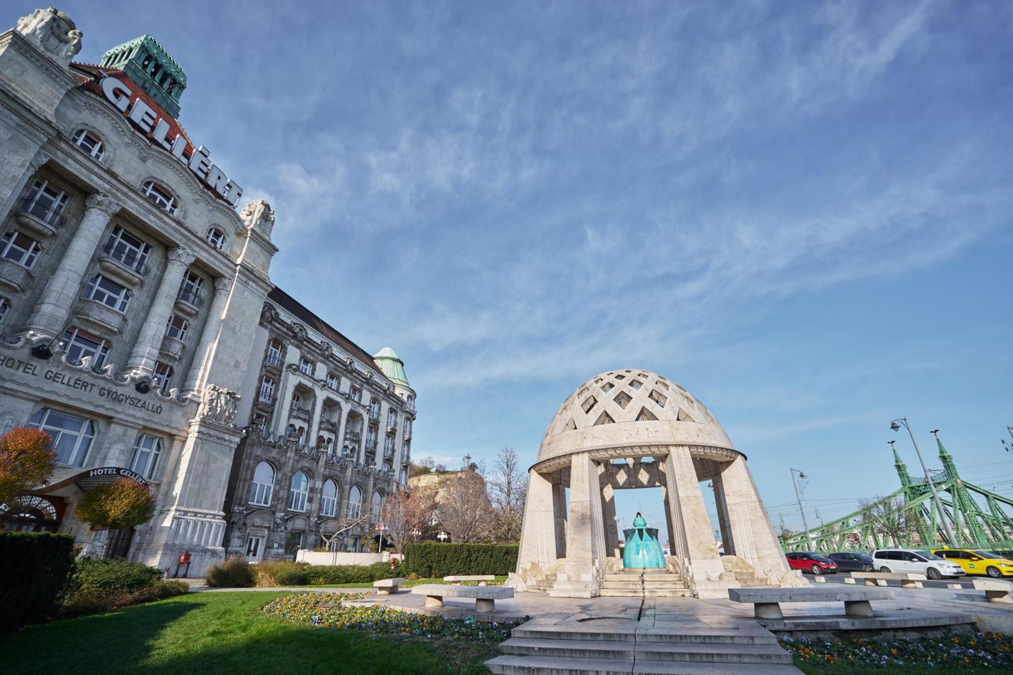 Nanirol Apartment At Gellert Bath Budapest Exteriör bild